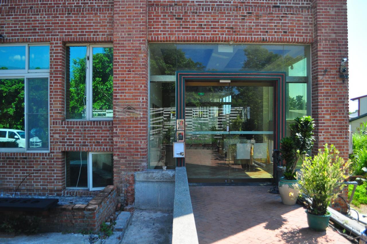 花蓮市 フライ ハウス Bed & Breakfast エクステリア 写真
